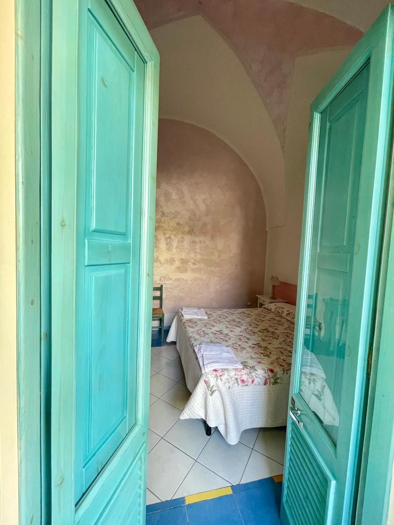 Bed and Breakfast Araucaria Торре-Сан-Джованни-Удженто Экстерьер фото